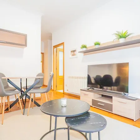 Ybh Lopez De Neira 42, 1 * Vigo