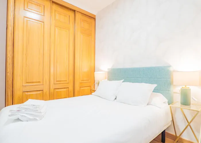 Ybh Lopez De Neira 42, 1 *